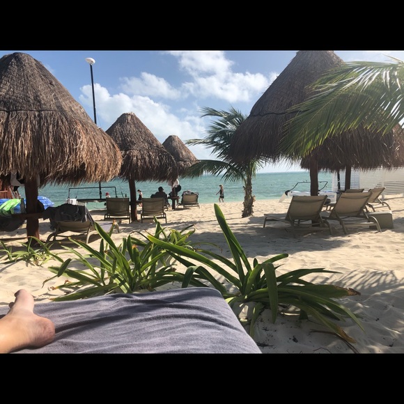 Meet your Posher, Lisa - Picture 1 of 1